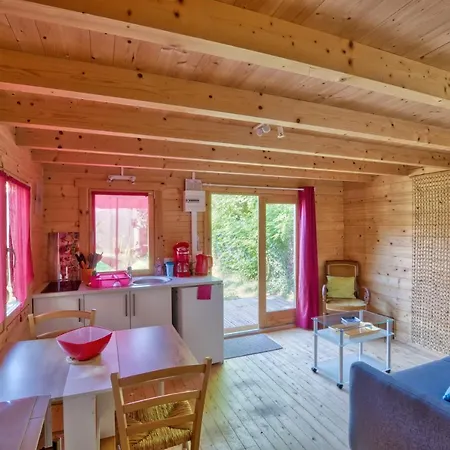 Etaules, Nouvelle-aquitaine, à L'orêt De La Forêt - Nature Et Tranquillité Chalet Etaules (Charente-Maritime)